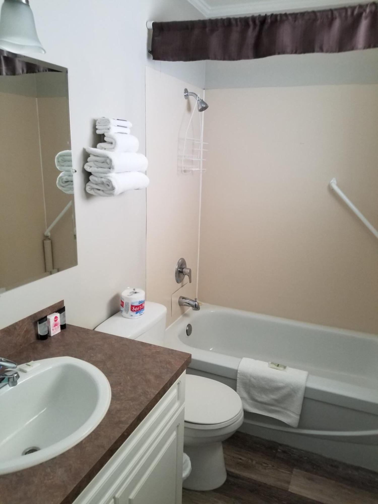 Osoyoos Lakeview Inn & Suites Zewnętrze zdjęcie